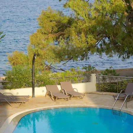 Chloe Luxury Beachfront